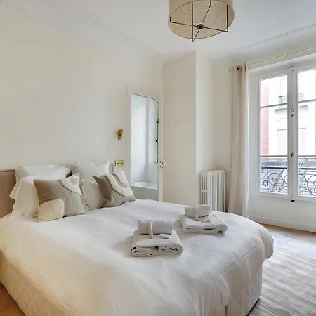 Pick A Flat's In Luxembourg - Odeon - Rue Soufflot Paris
